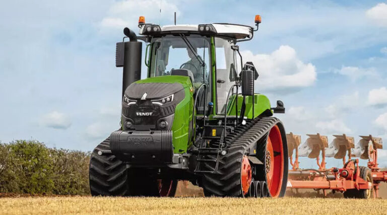 Fendt 900 Vario MT — Up to 431 hp of Purpose-Built Tracked Power