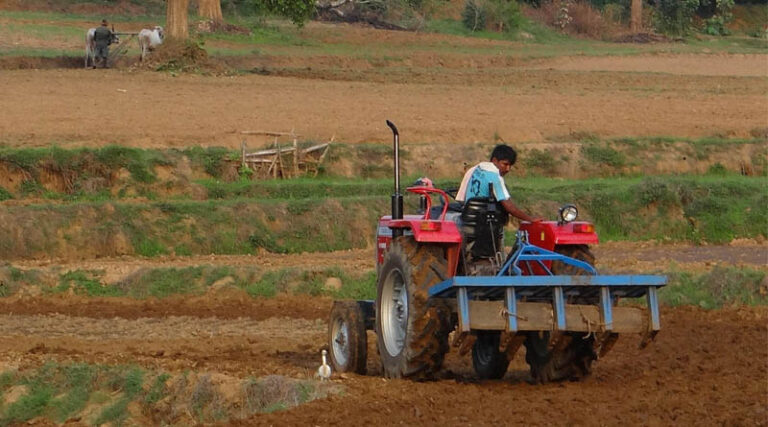 India Tractor Retail Sales Rise 28.1% in July 2026