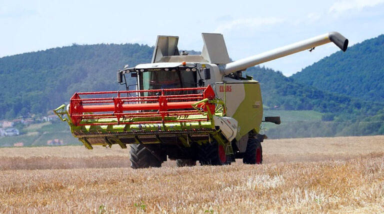Beijing Orders Early Mobilization of Emergency Harvest Machinery for Autumn Campaign