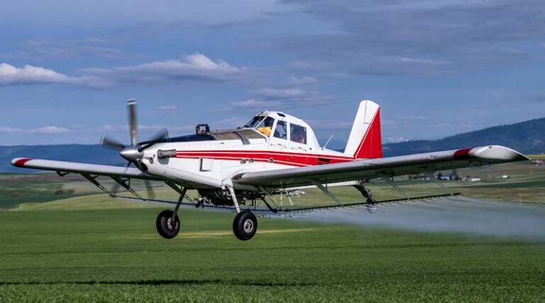 Brazilian Federal Court Orders Nationwide Aerial Spraying Ban on Three Neonicotinoids, Sets Deadline for Fipronil Review