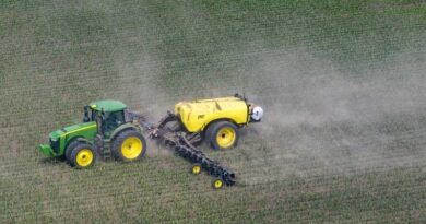 EPA Sets April 2027 Deadline to Decide Fate of Five Neonicotinoid Insecticides