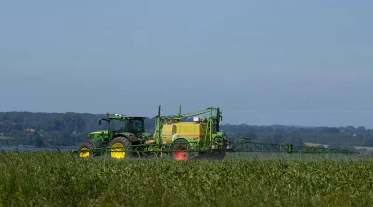 Study Finds Hundreds of EU-Banned Pesticide Ingredients Still Registered in Brazil