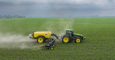 Peru's Suspension of Five Pesticides Draws Industry Criticism Over Incomplete Compliance